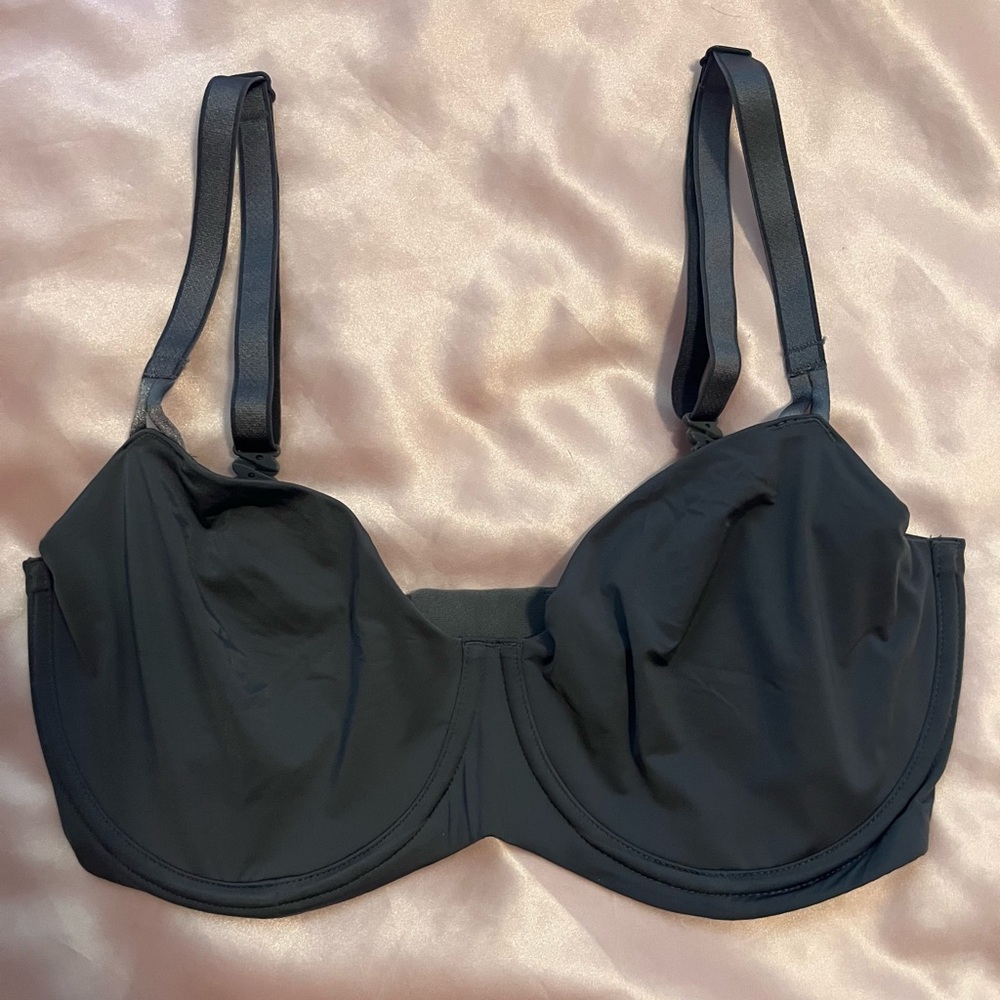 NWOT Victoria’s Secret Dream Angels Unlined Bra